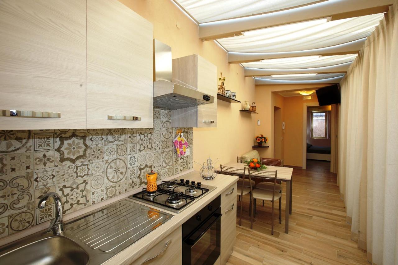 Re Sole Case Vacanze - Esclusivo Attico M A R T E Con Spaziosissima Terrazza Solarium Attrezzata Avola Ngoại thất bức ảnh