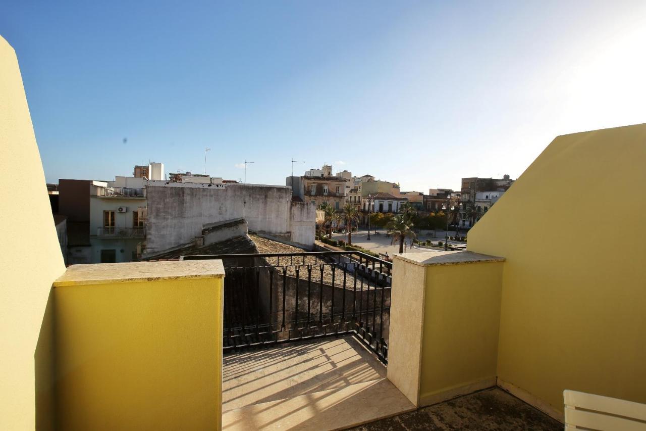 Re Sole Case Vacanze - Esclusivo Attico M A R T E Con Spaziosissima Terrazza Solarium Attrezzata Avola Ngoại thất bức ảnh