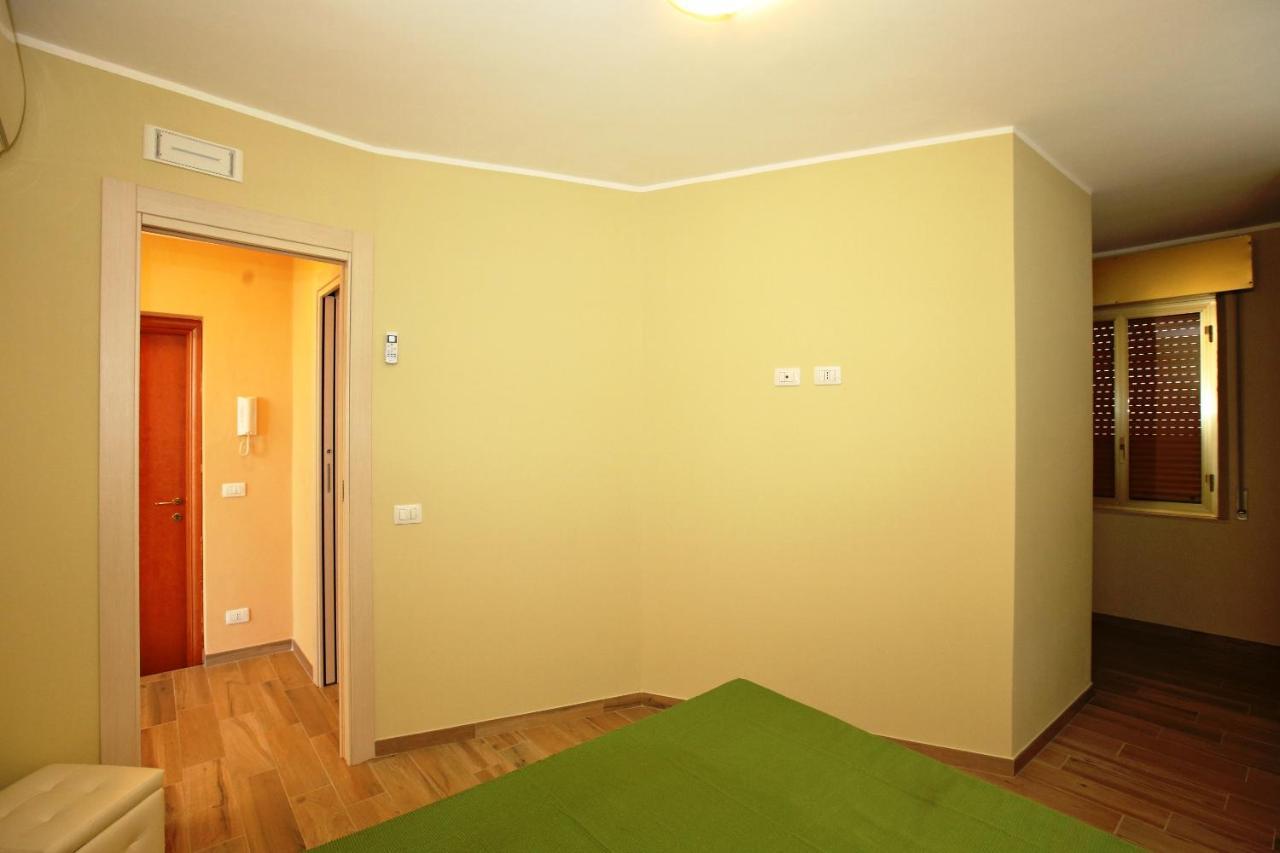 Re Sole Case Vacanze - Esclusivo Attico M A R T E Con Spaziosissima Terrazza Solarium Attrezzata Avola Ngoại thất bức ảnh